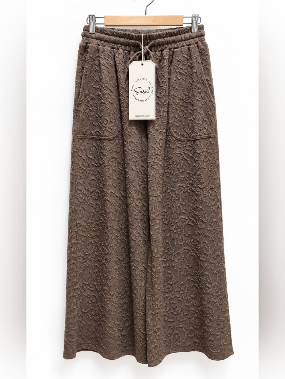 Easel Textured Floral Wide Leg Pants – Small – NWT